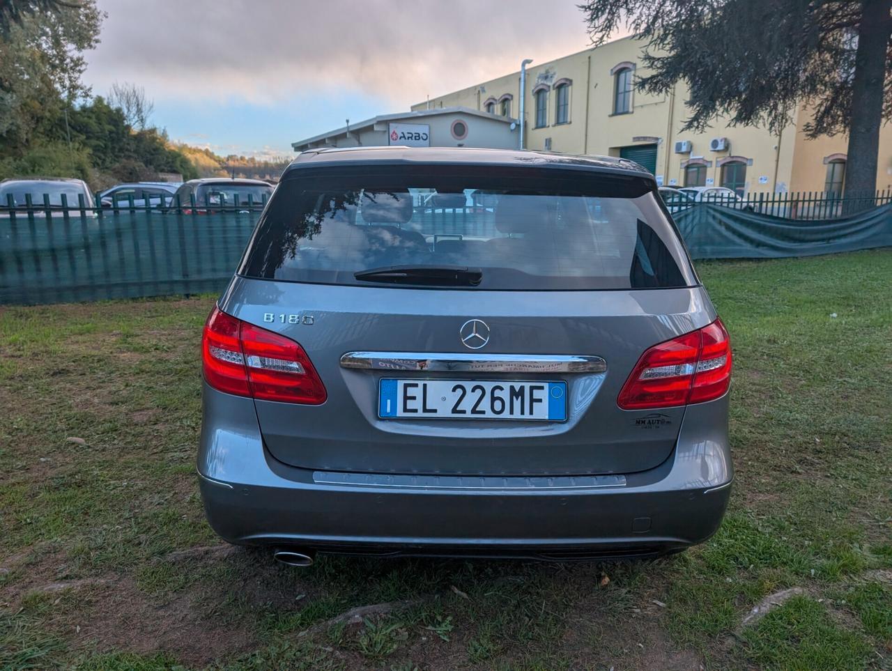 Mercedes-benz B 180 B 180 BlueEFFICIENCY Premium