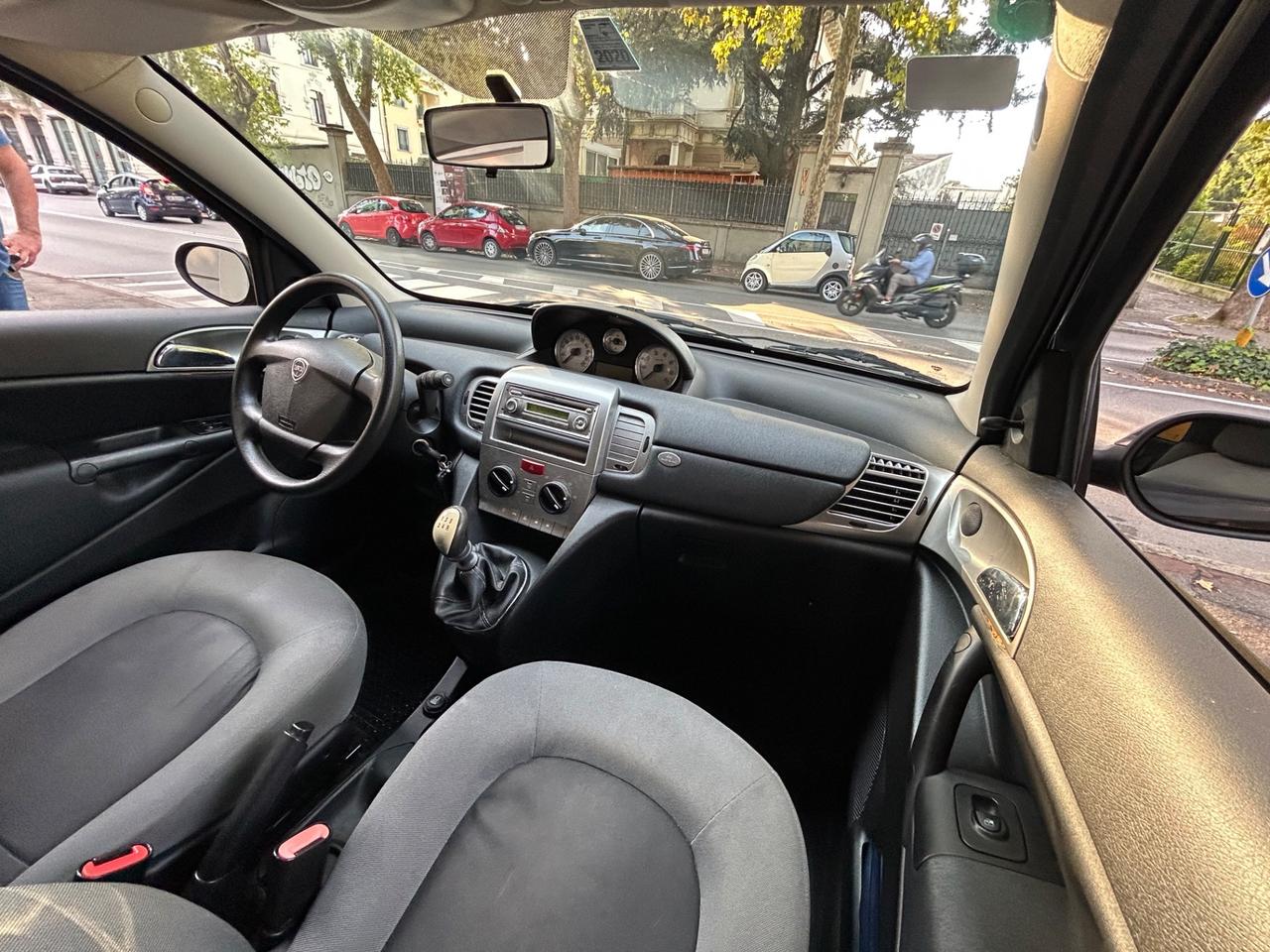 Lancia Ypsilon 1.2 8v Argento 69cv EURO 5 | NEOPATENTATI!!!
