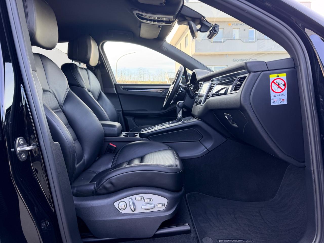 Porsche Macan 3.0 S Diesel black edition in garanzia