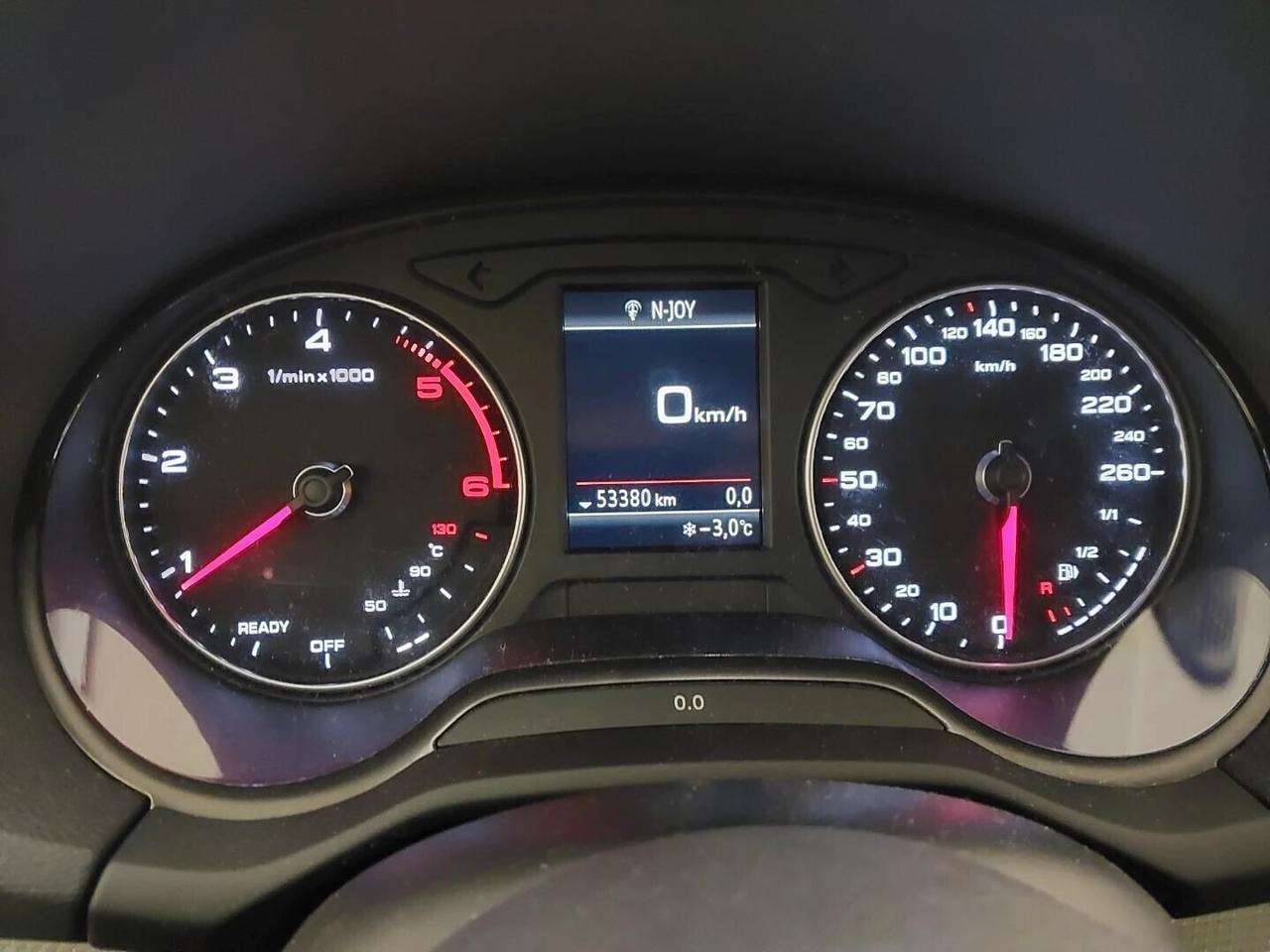 Audi Q2 30 TDI Business (in arrivo da audi center)