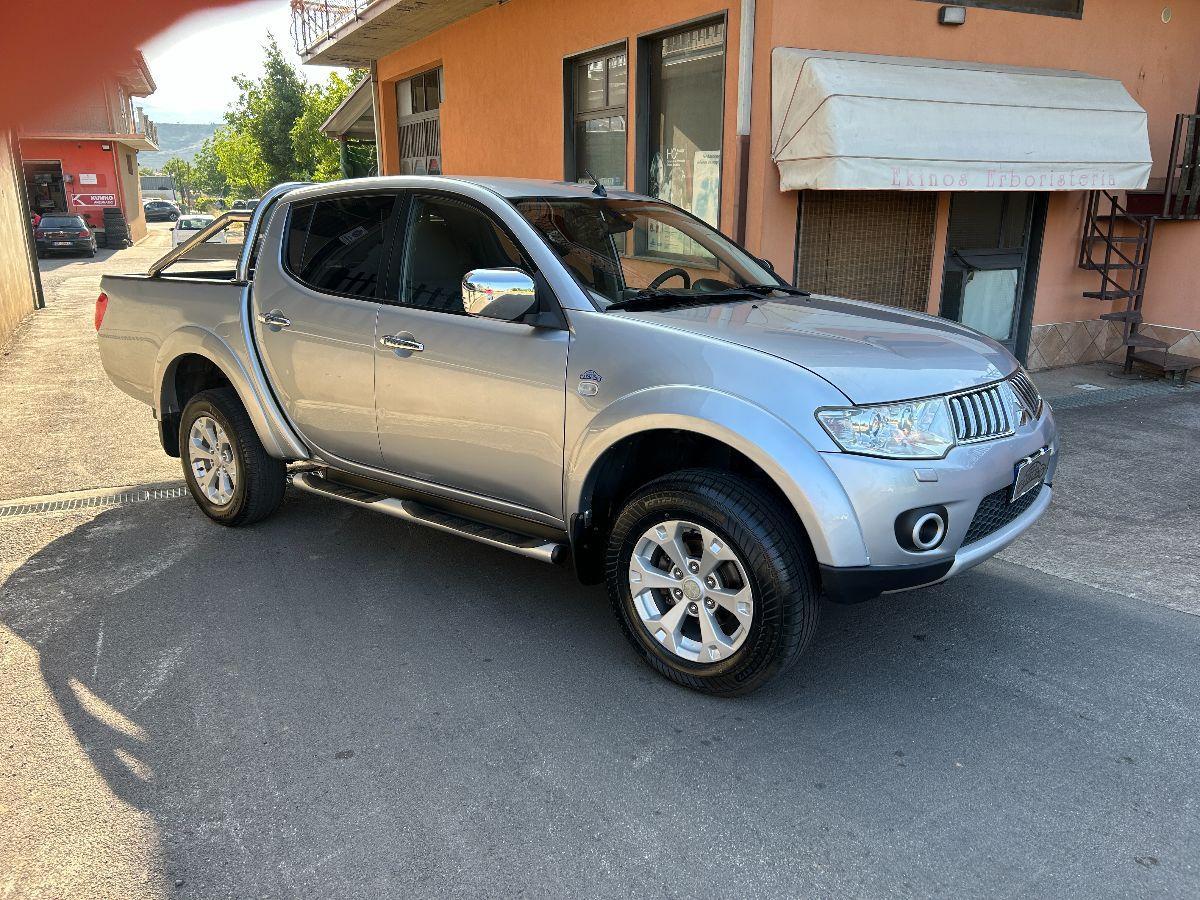 MITSUBISHI - L200 2.5 DI-D/178CV DC Intense Plus