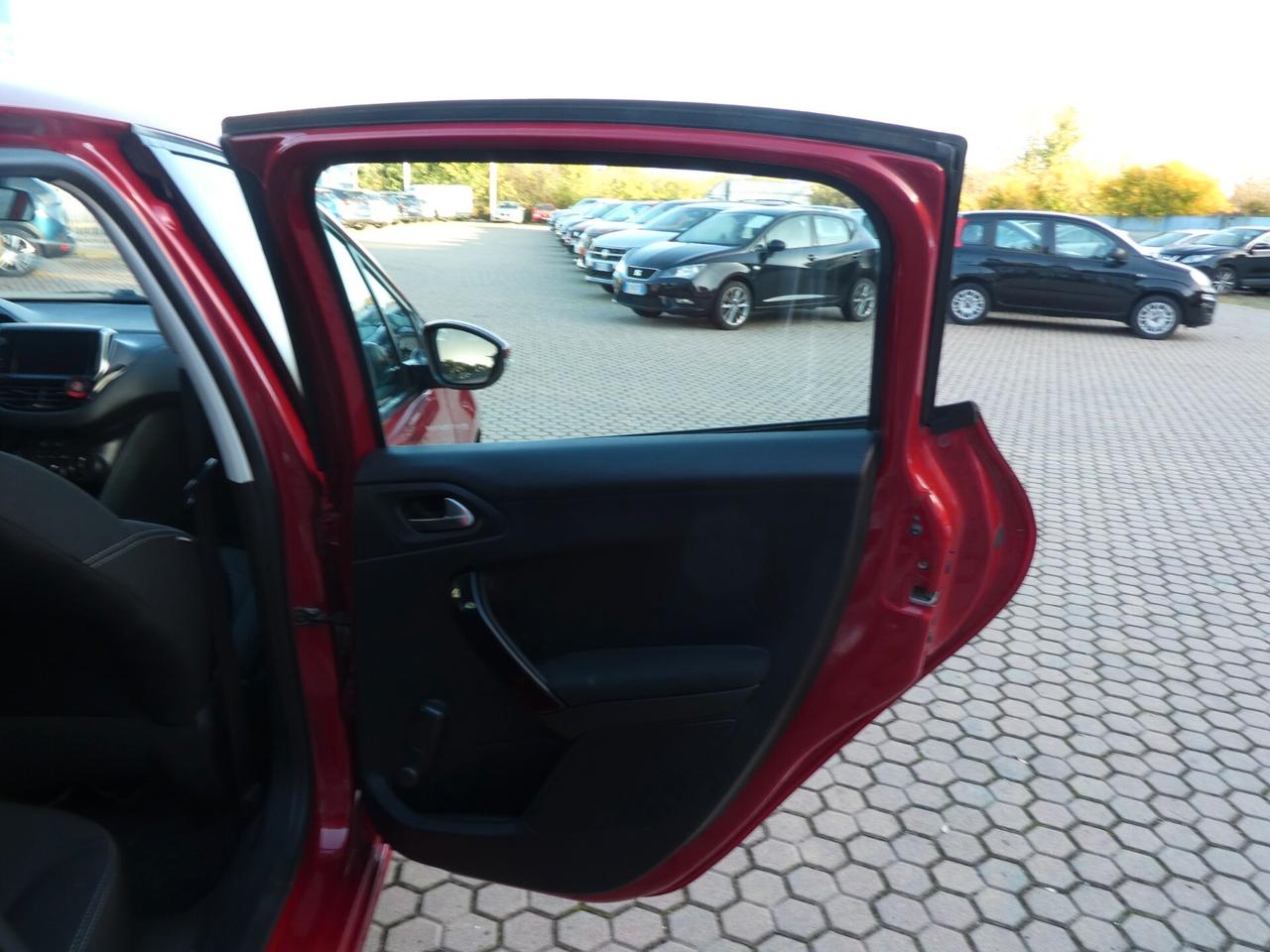 Peugeot 208 PureTech 68 5 porte Active GPL ADATTA AI NEOPATENTATI