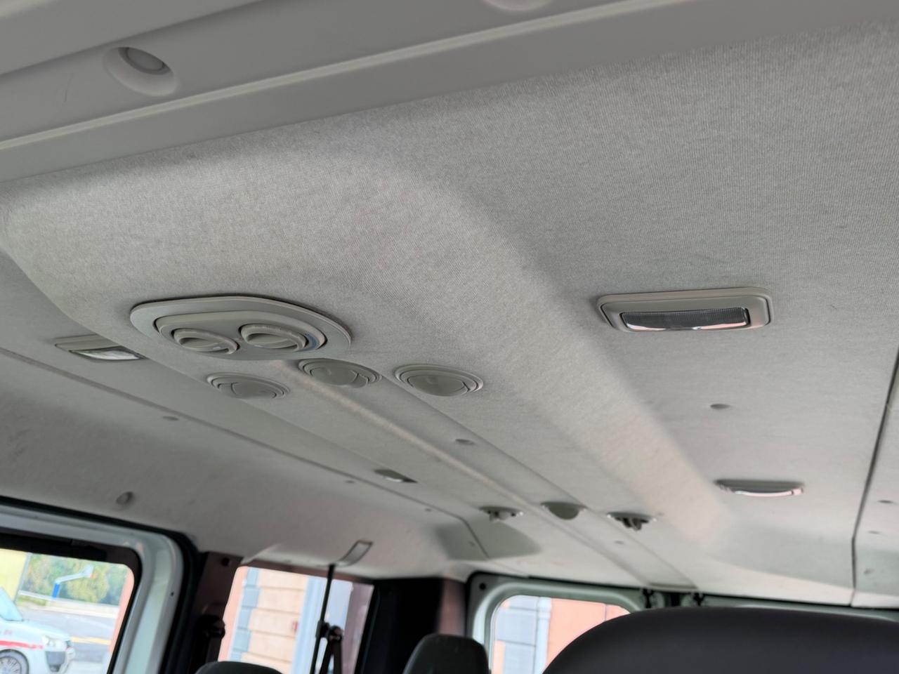 Peugeot Boxer 2.2 HDi/ 9posti Combi Premium