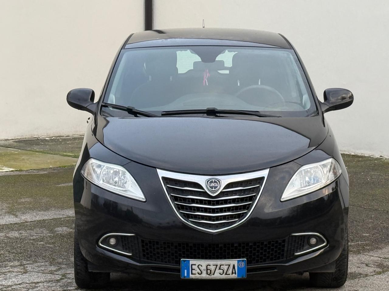 Lancia Ypsilon 0.9 TwinAir 85 CV 5 porte Metano Ecochic Gold