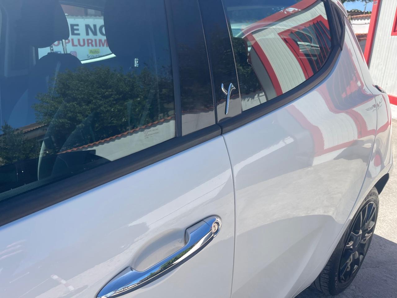 Lancia Ypsilon Gold 1.2 Fire 69cv