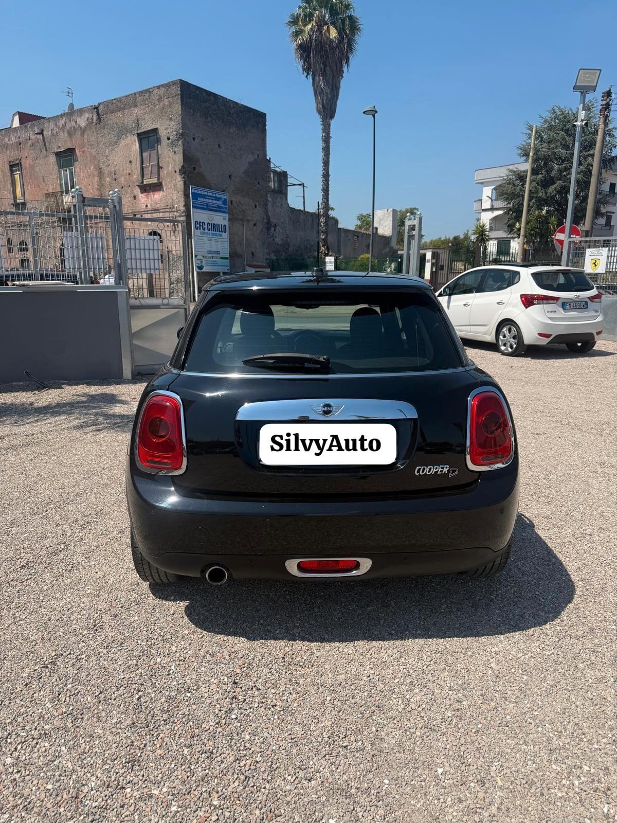 Mini 1.5 Cooper D Business XL 5 porte