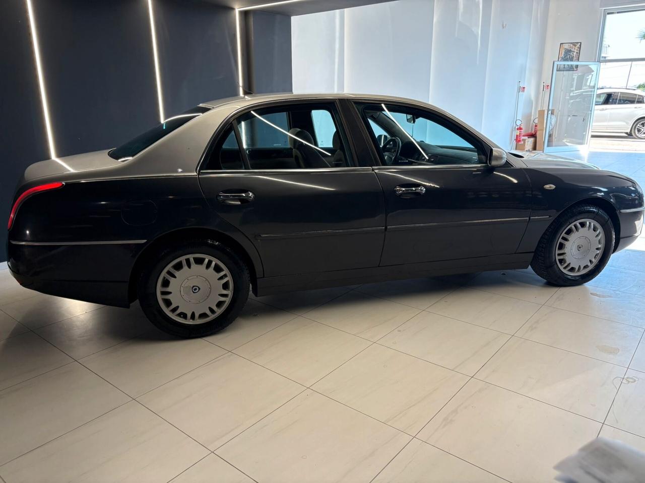 Lancia Thesis 2.4 JTD Emblema