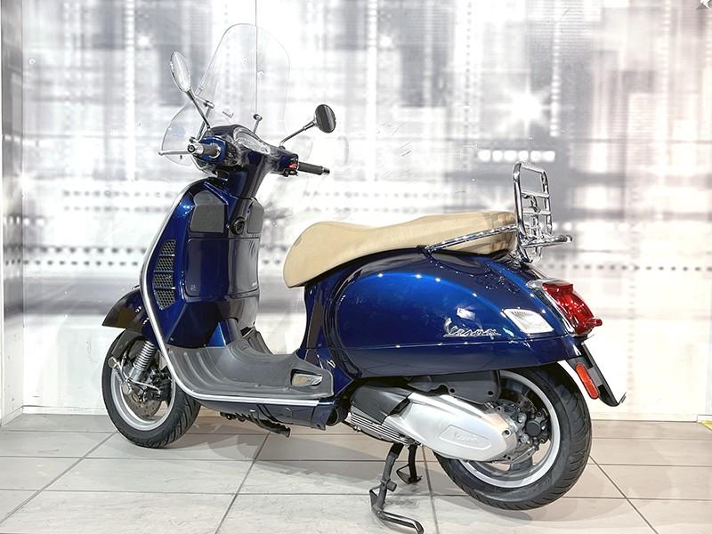Piaggio Vespa GTS 300 HPE ABS