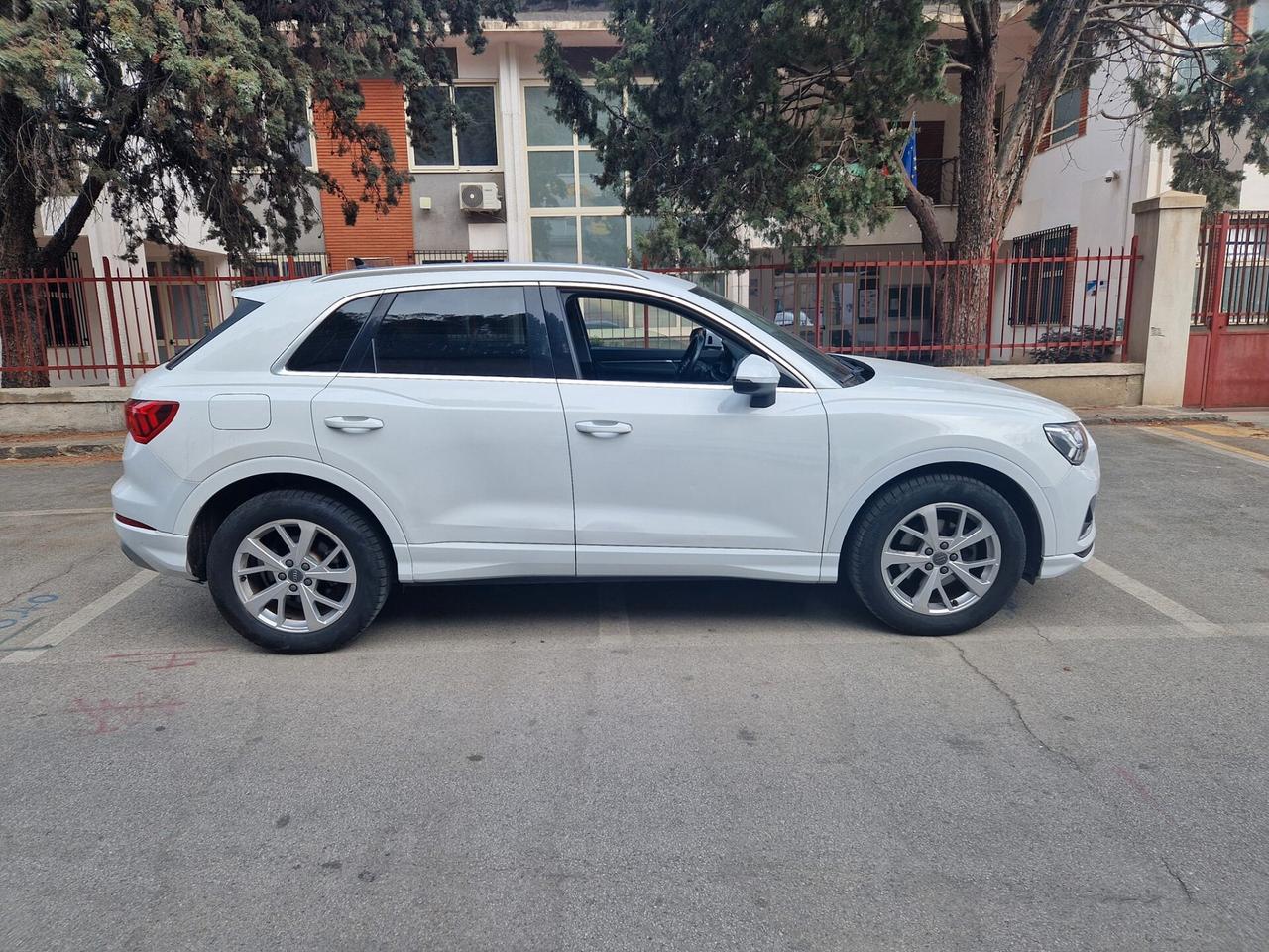 Audi Q3 35 TDI S tronic 150 CV