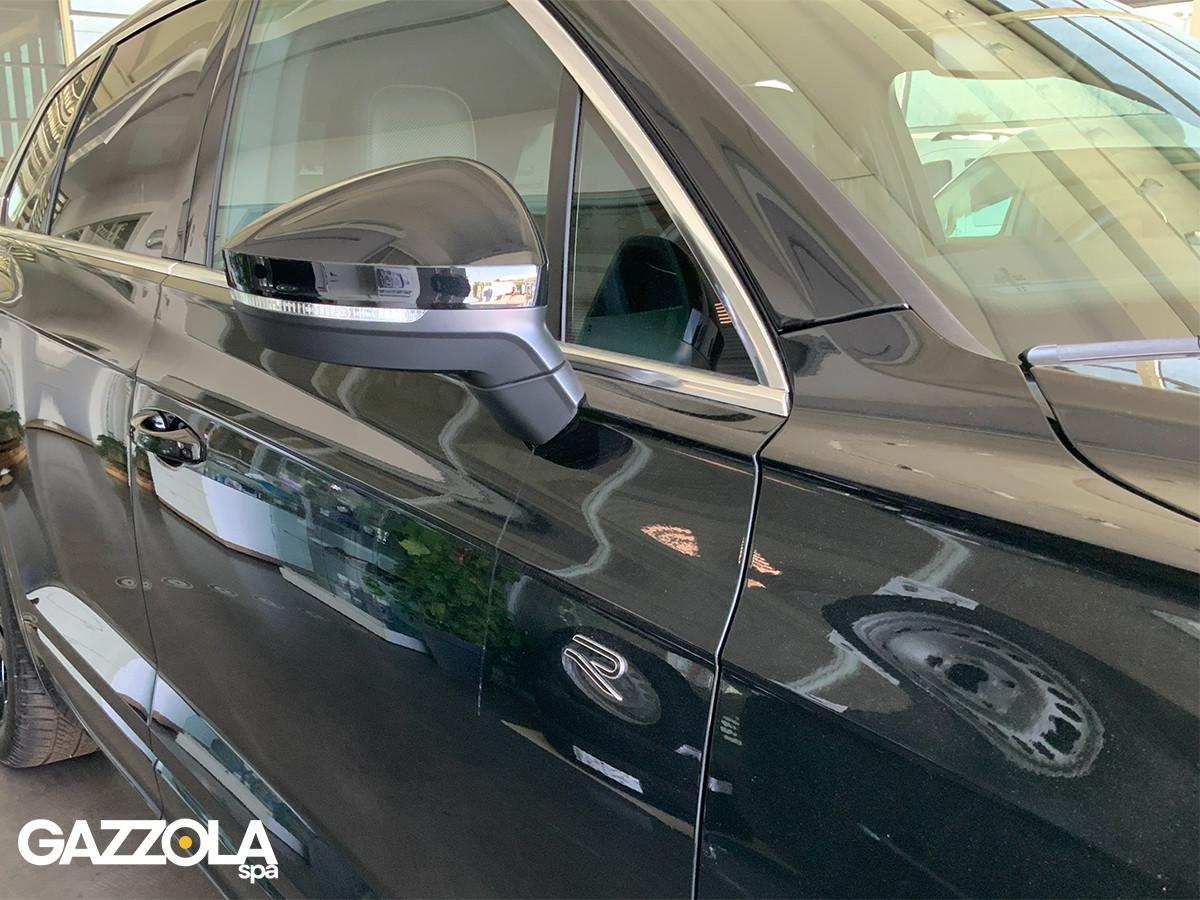 Volkswagen Touareg 3.0 V6 tdi scr R-Line 231cv auto