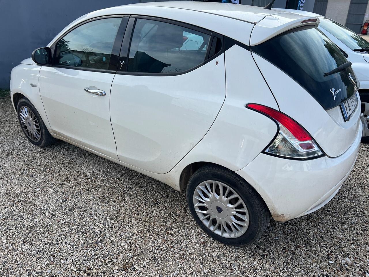 Lancia Ypsilon 1.3 MJT 16V 95 CV 5 porte S&S Silve