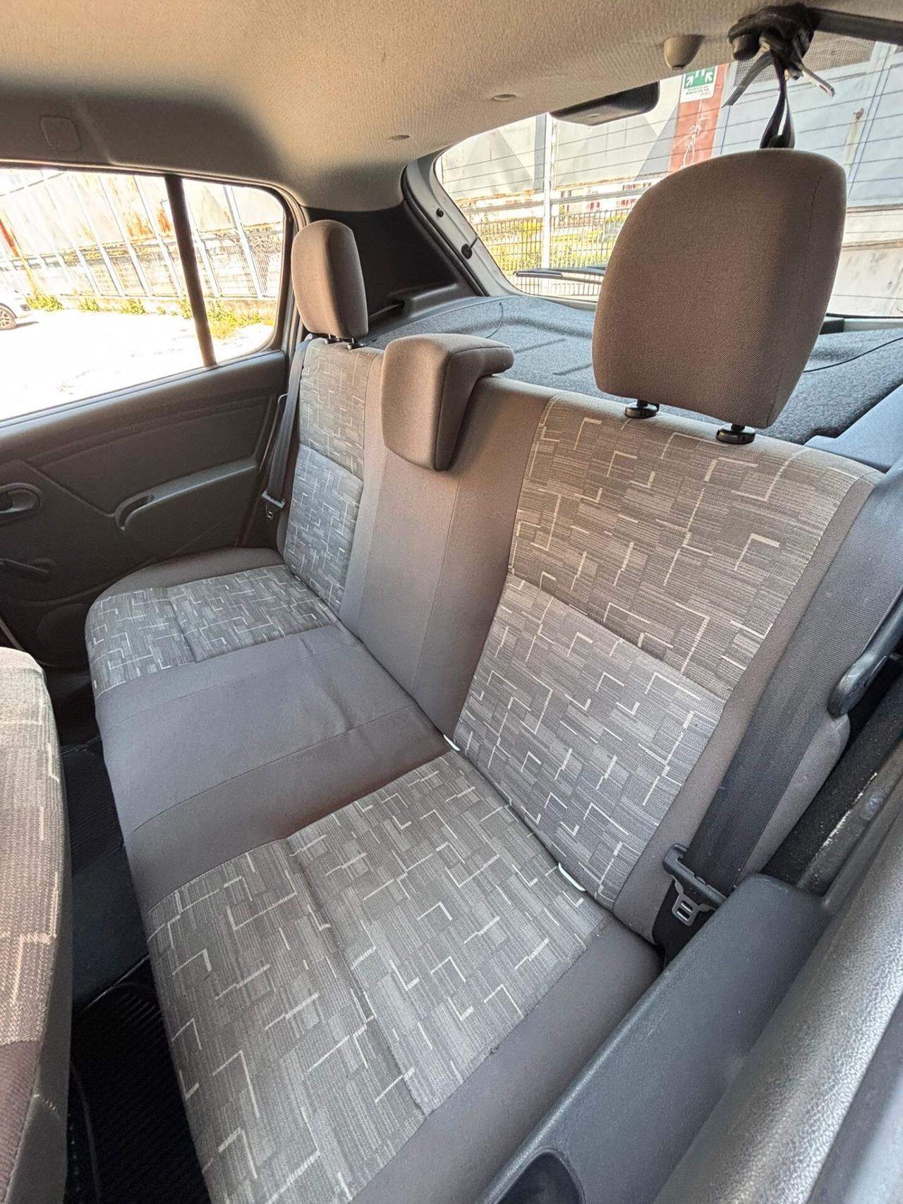 Dacia Sandero 1.2 16V GPL 75CV