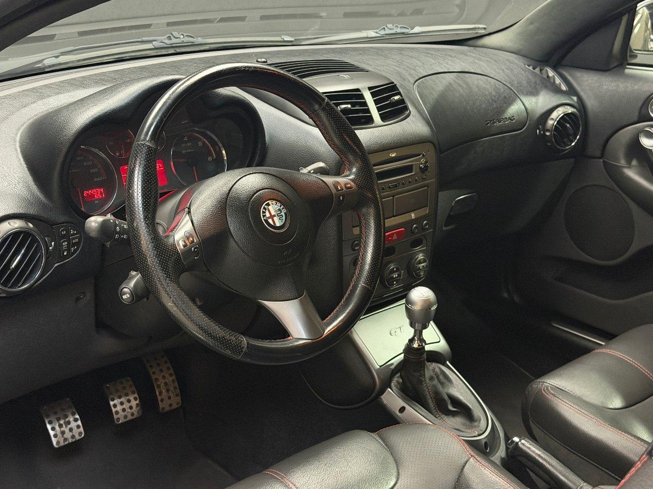 Alfa Romeo GT 1.9 jtd mjt Distinctive