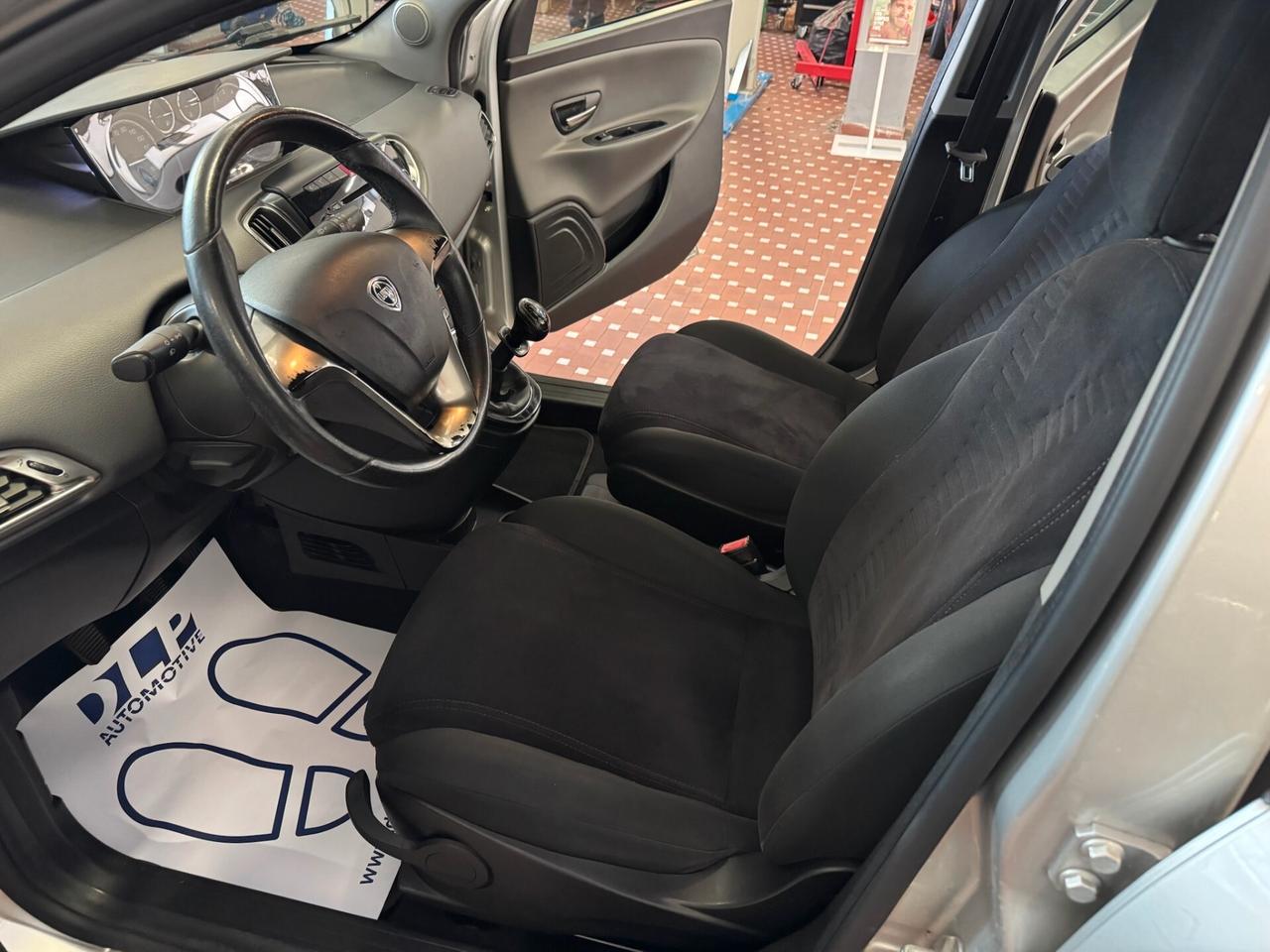 Lancia Ypsilon 1.2 69 CV 5 porte Platinum - UNICO PROPRIETARIO