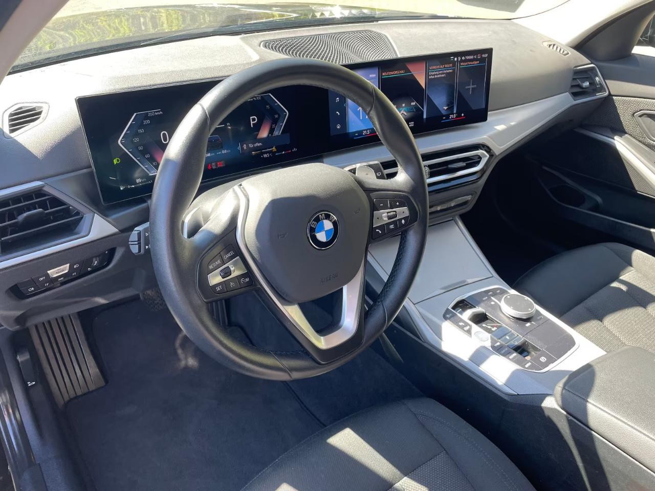 BMW 318 i Touring auto