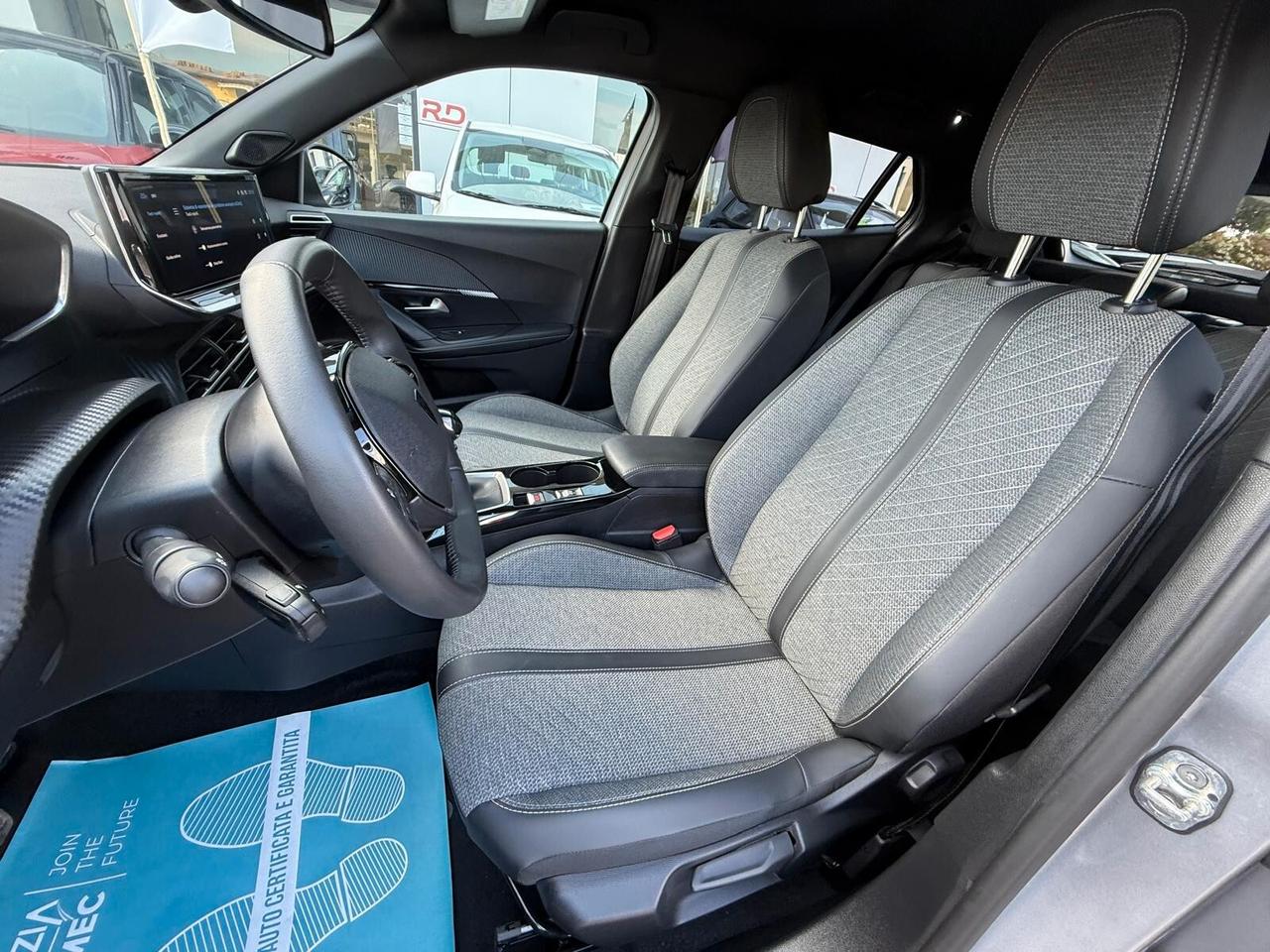 Peugeot 2008 PureTech 100 S&S Allure - ok neopatentati -
