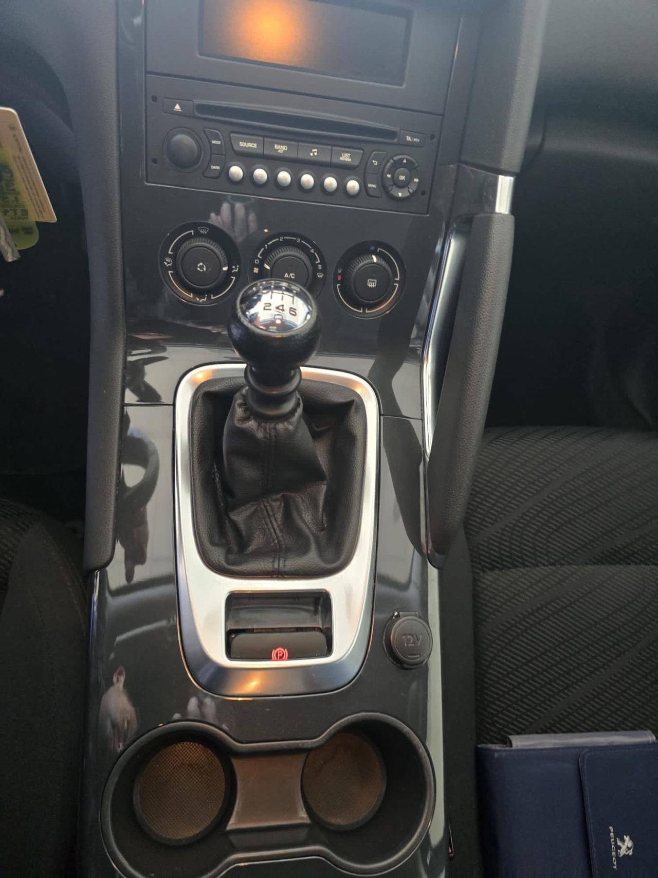 Peugeot 3008 1.6 HDi 115CV Business