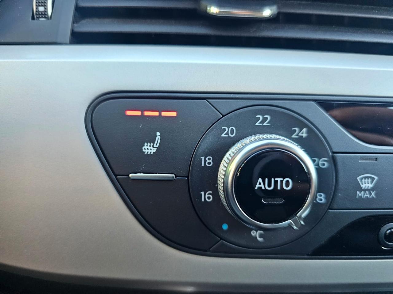 Audi A4 Avant 30 TDI/136 CV S tronic Business S-Line edition