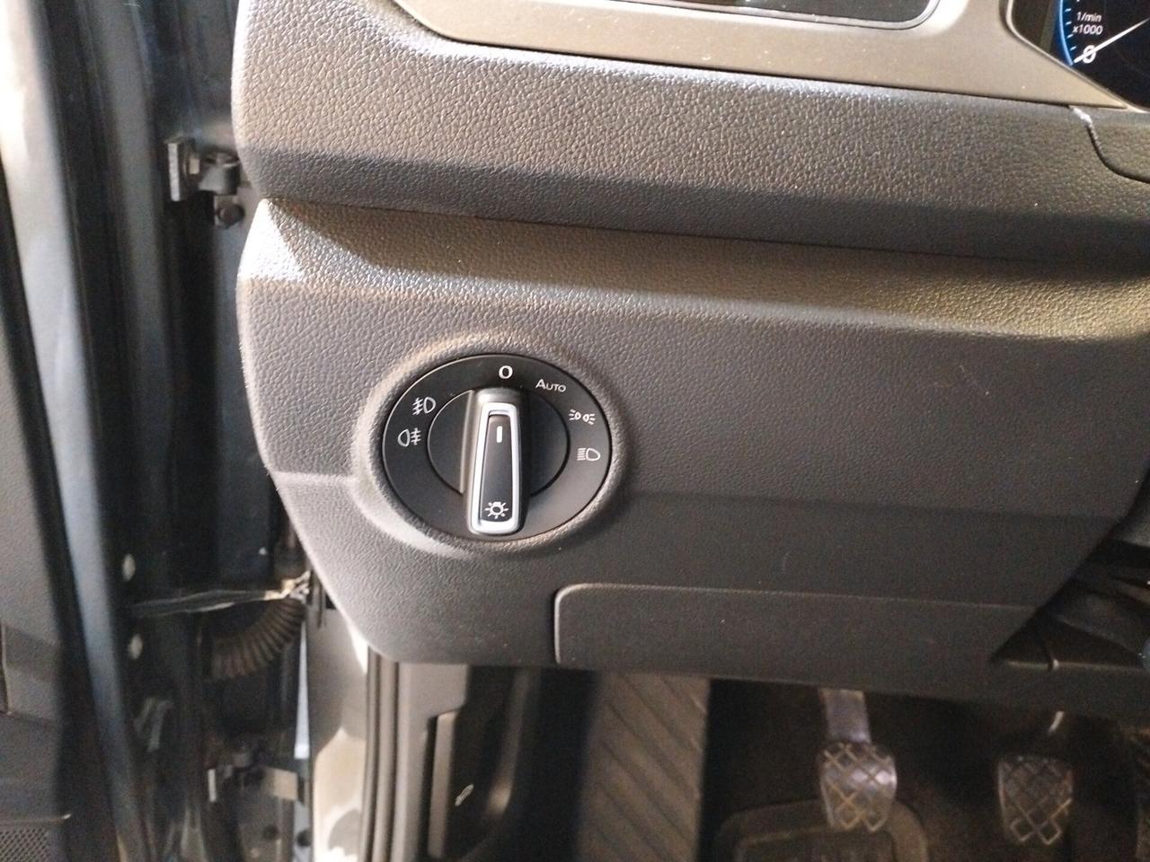 Volkswagen T-Roc 1.0 tsi Style 110cv - NEOPATENTATI