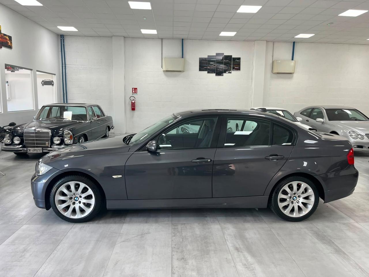 BMW 320 i Futura Berlina