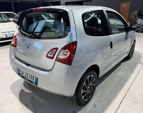Renault Twingo Benzina Neopatentati