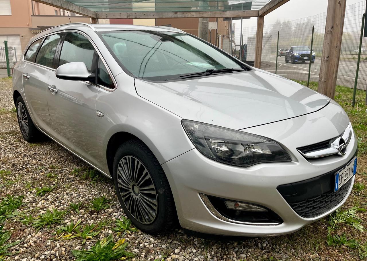 Opel Astra 1.7 CDTI 130CV Sports Tourer Cosmo