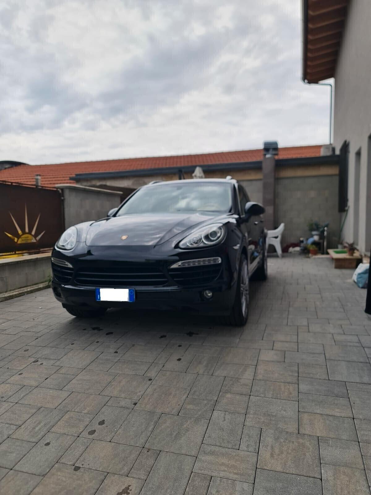 PORSCHE CAYENNE 3.0 V6 TDI 245cv NAVY PELLE TEL !!!