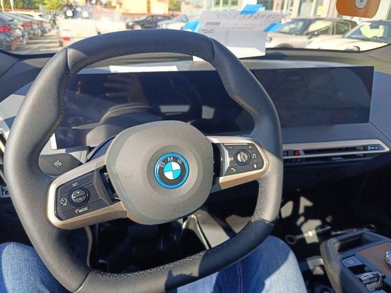 BMW iX xDrive 50