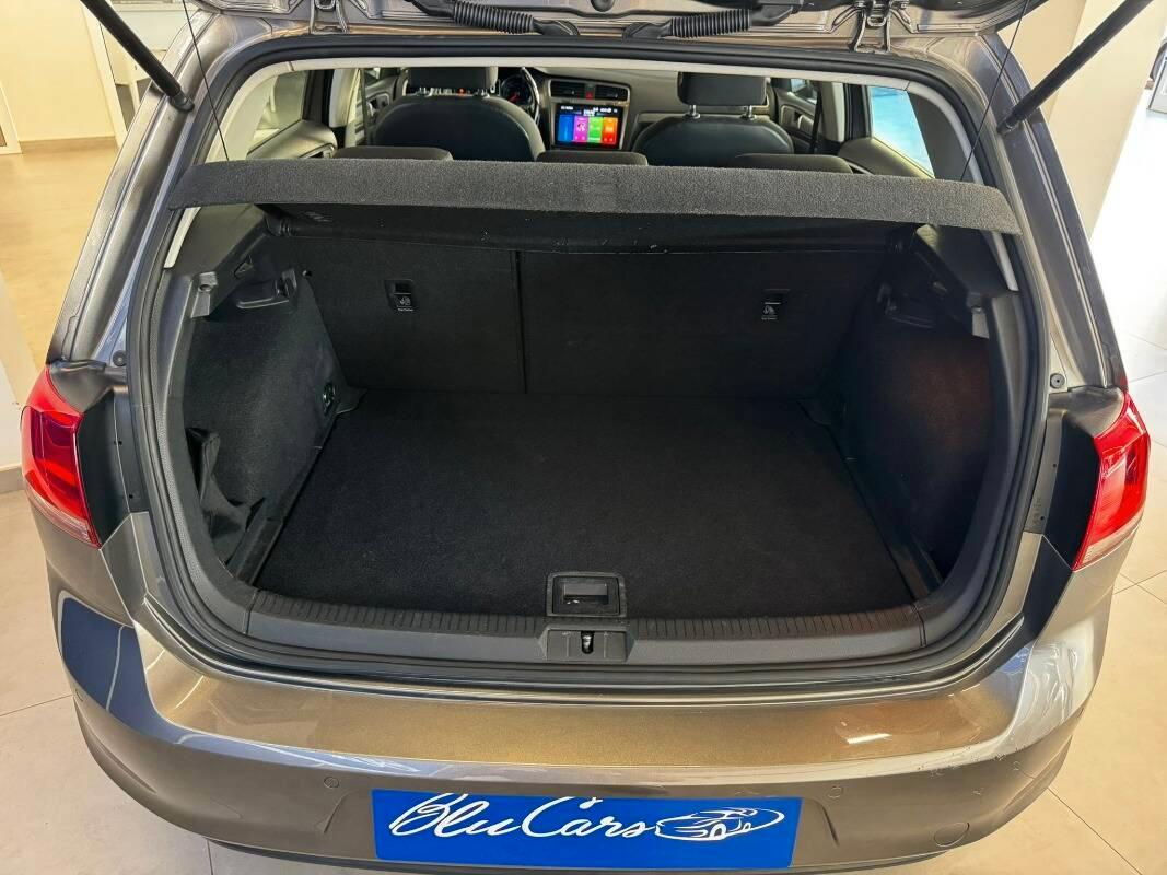 Volkswagen Golf 1.6 tdi Highline 5p