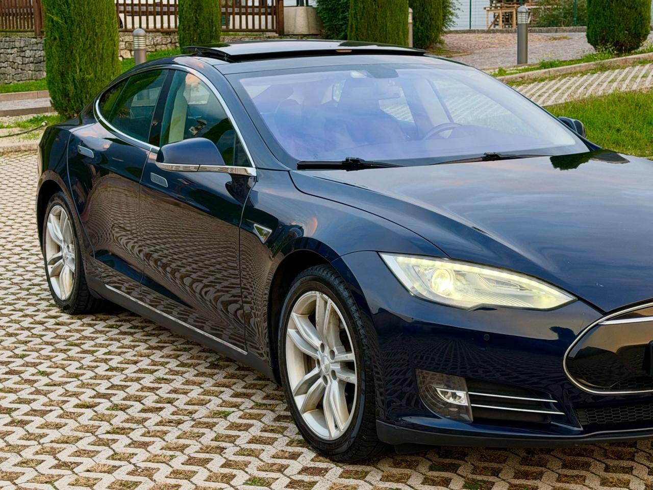 Tesla Model S P85,,RICARICA GRATIS A VITA SC01”