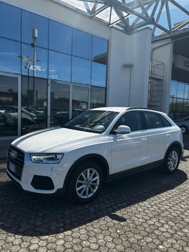AUDI Q3 2.0 TDI 120 CV Business