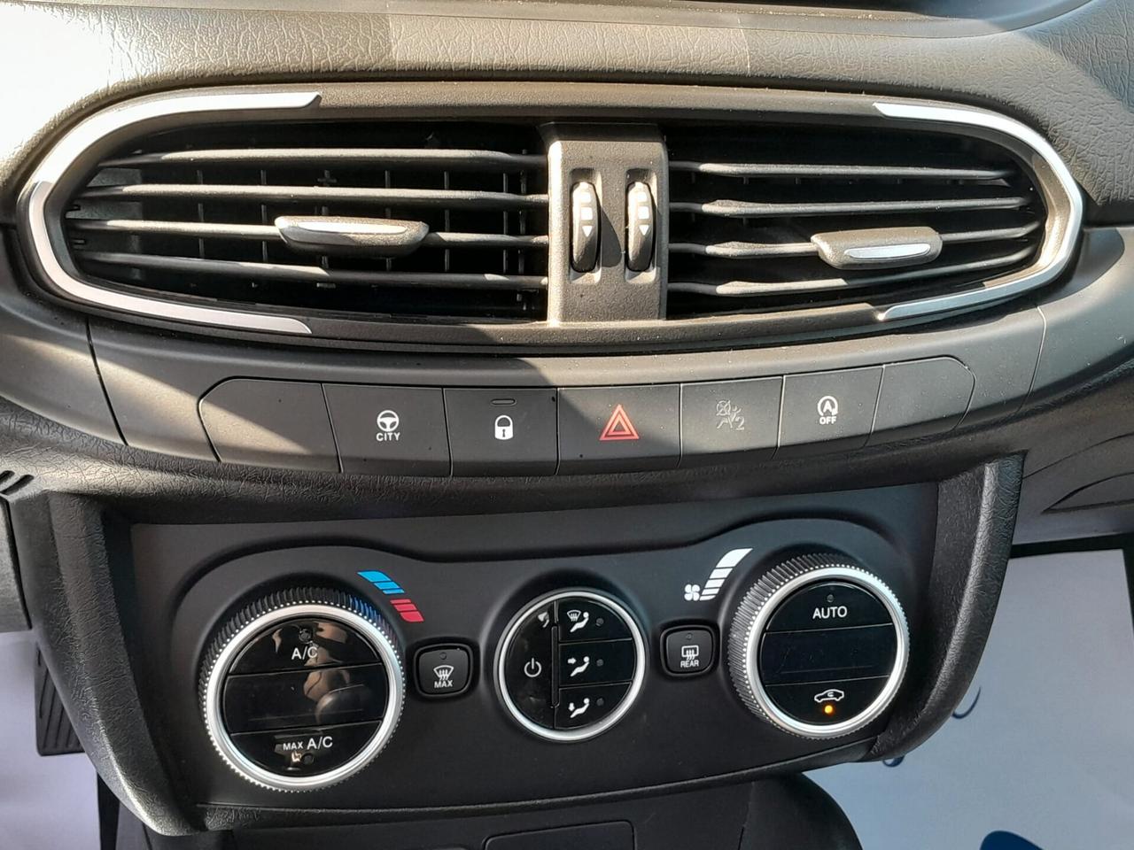 °°°°°° Fiat Tipo 1.6 Mjt S&S SW City Life °°°°