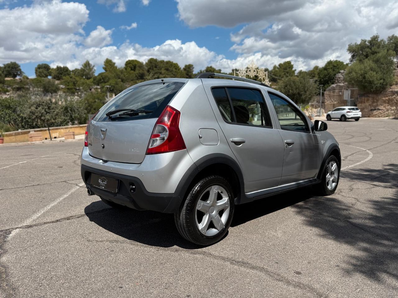 Dacia Sandero Stepway/1.5 90CV/NEOPATENTATI/CERCHI 16"