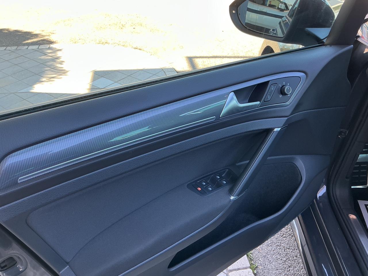 Volkswagen Golf R-Line 1.6 Diesel Cambio Automatico