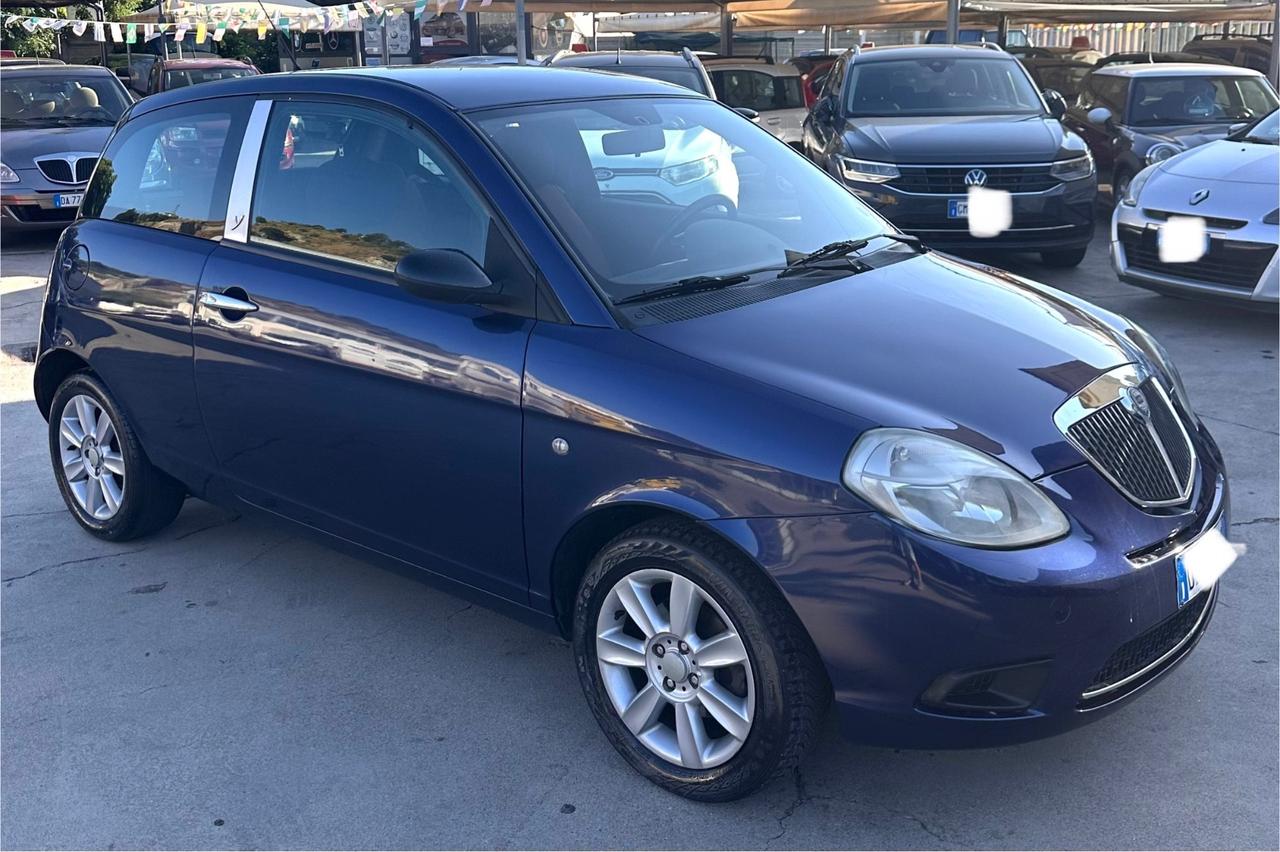 Lancia Ypsilon 1.3 Multijet 70cv Platino NEOPATENTATI