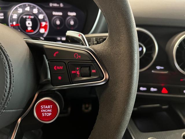 AUDI TT RS Coupé 2.5 TFSI quattro S tronic / SEDILI A GUSCIO
