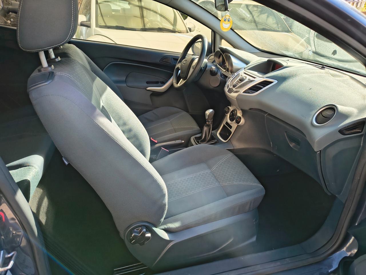 Ford Fiesta 1.2 82CV 3 porte Titanium