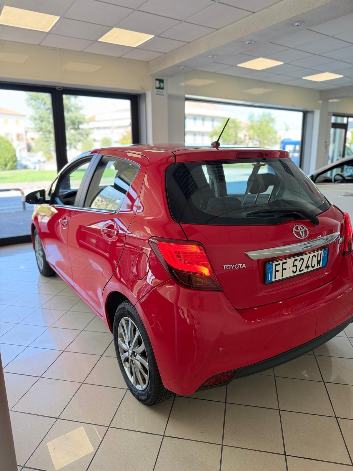 Toyota Yaris 1.0 5 porte Active