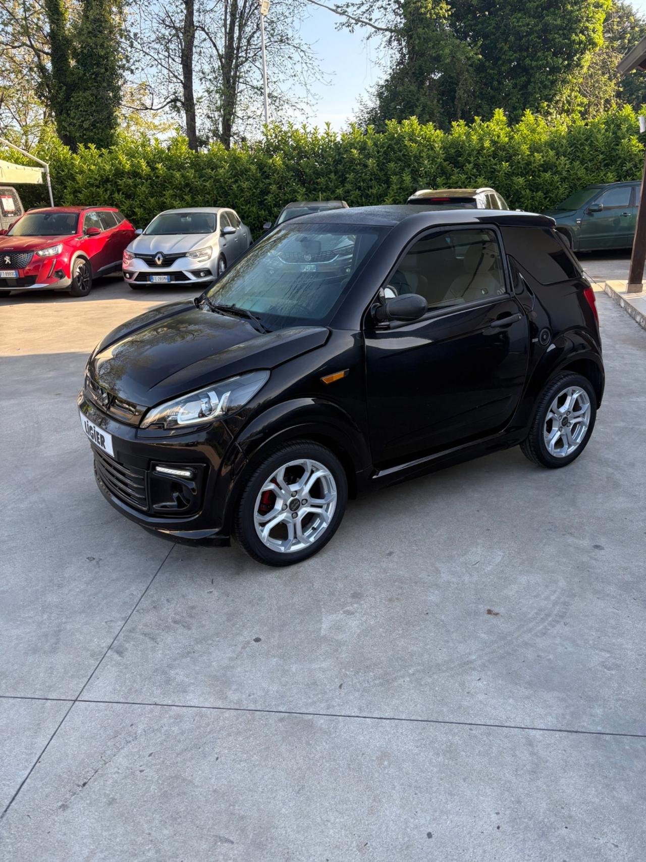 Ligier JS JS50 DCI Revolution Elegance Ice