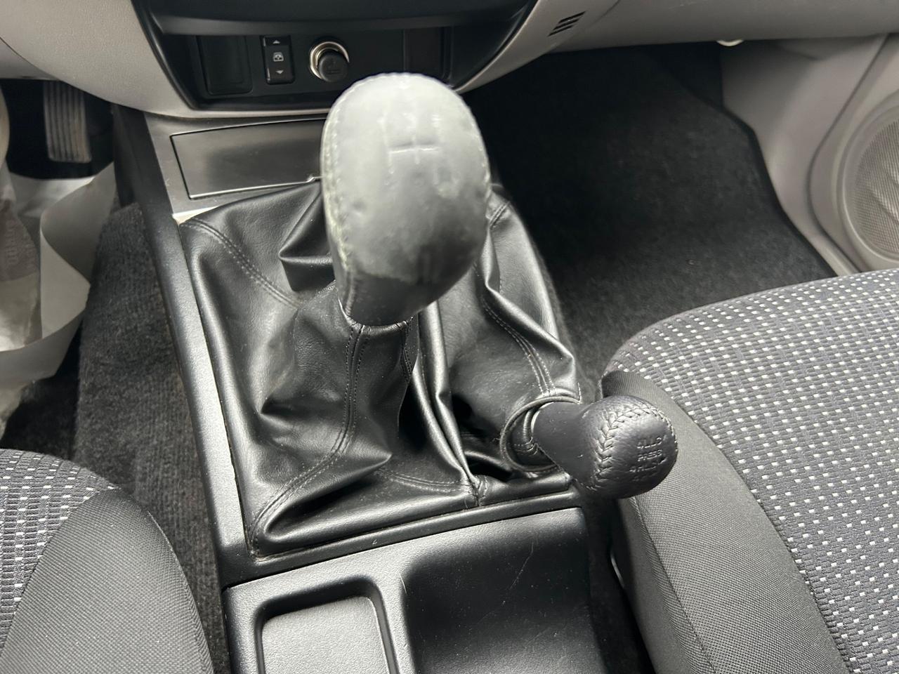 Mitsubishi L200 2.5 DI-D/136CV DC Invite DPF