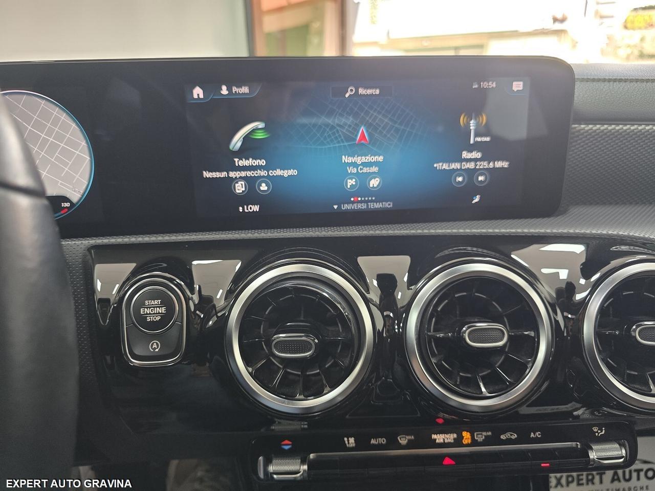 MERCEDES CLA180 SHOTING BRAKE TETTO APRIBILE
