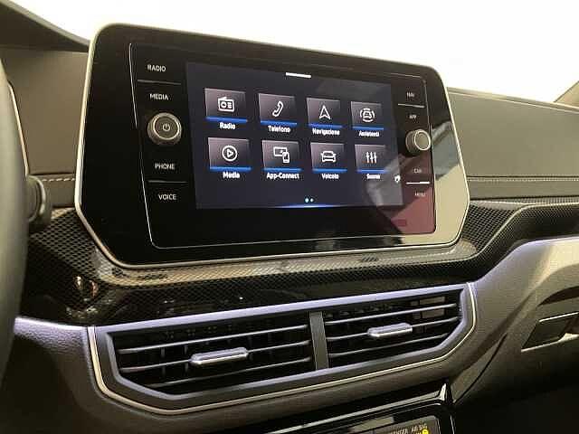 Volkswagen T-Cross Mark 1 Facelift (2024) 1.0TSI 115CV DSG R-Line - NEOPATENTATI -