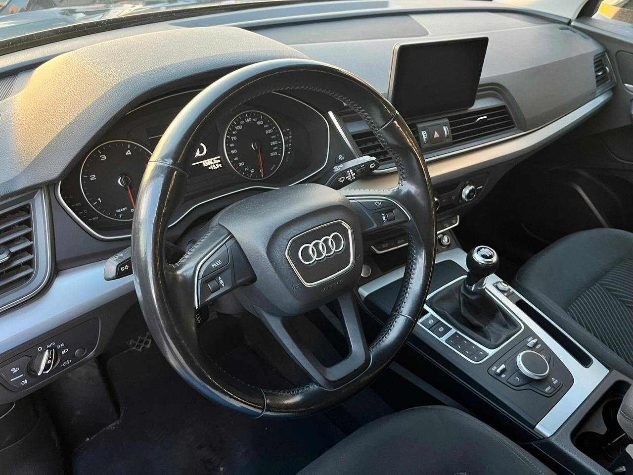 Audi Q5 2.0 TDI 150 CV Business