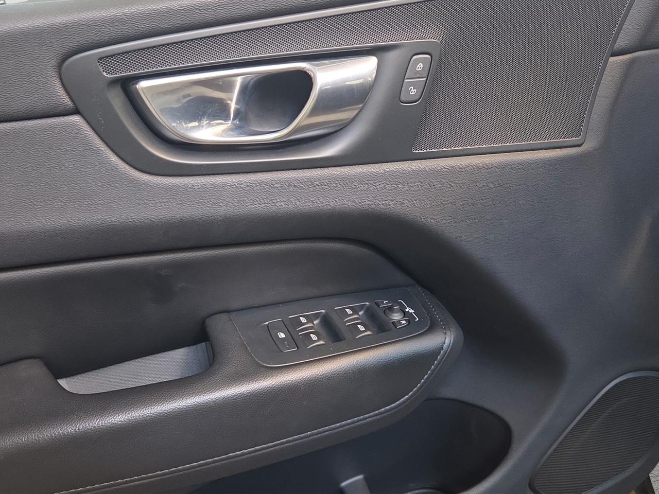 Volvo XC 60 T6 PLUG-IN AWD AUTO RECHARGE INS. EXP
