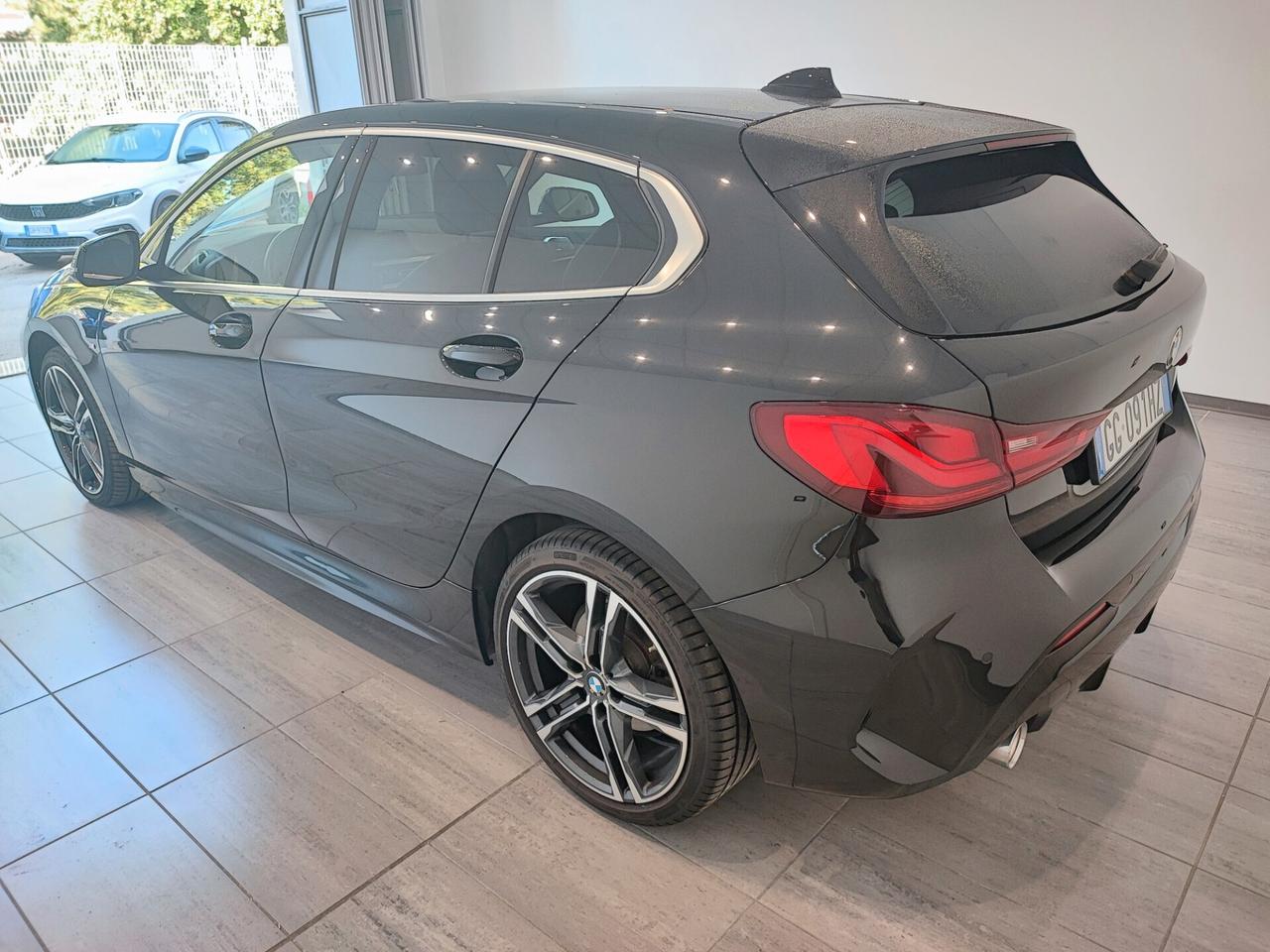 Bmw 118 118d 5p. Msport