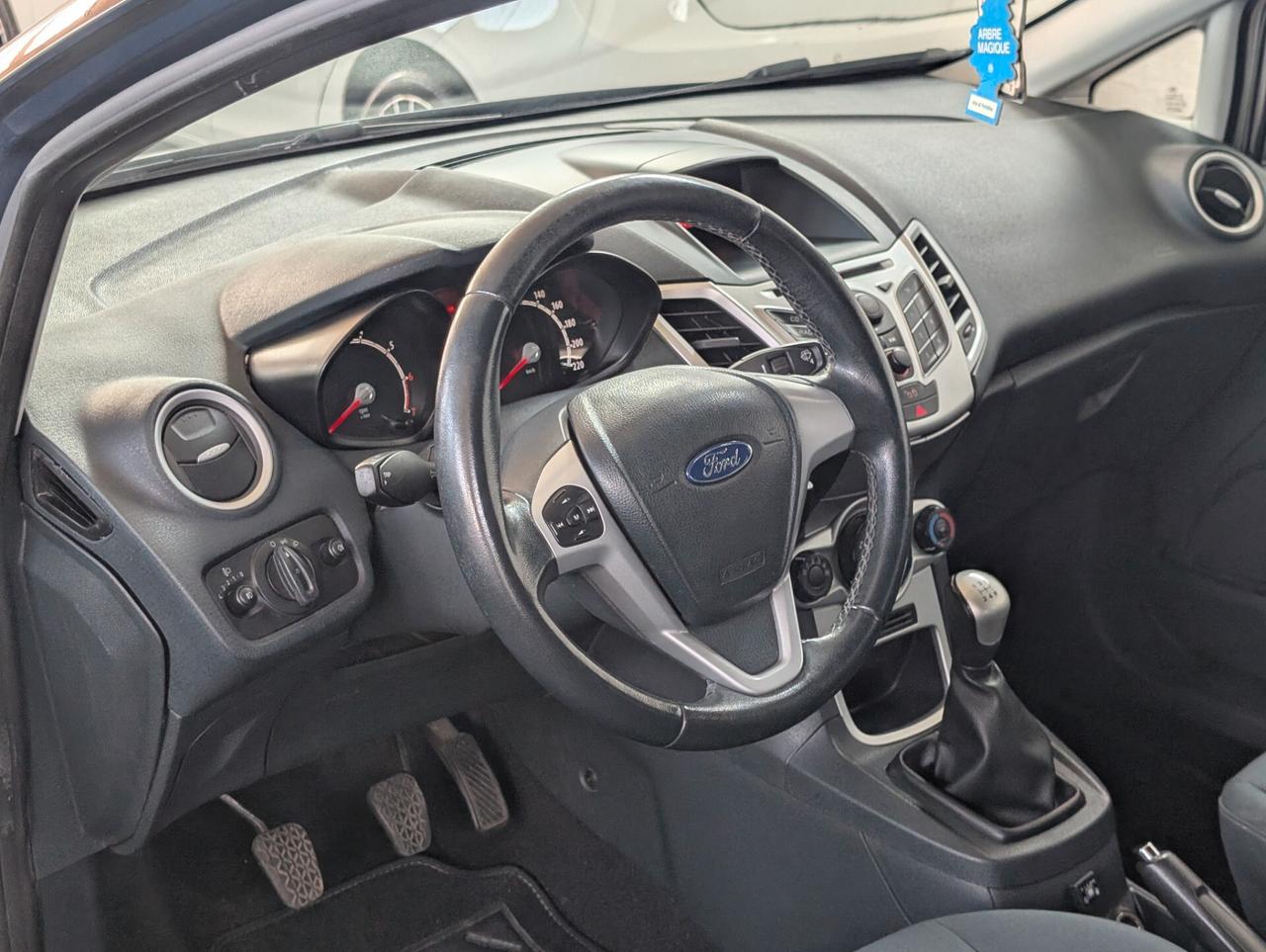 Ford Fiesta 1.2 GPL Titanium Bs.