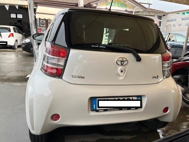 TOYOTA IQ AUTOMATICA
