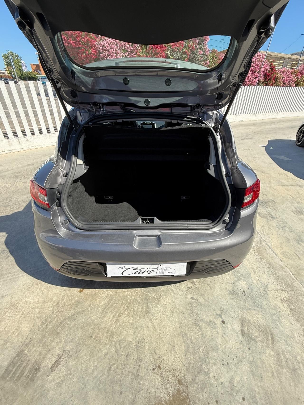 Renault Clio dCi 8V 75CV Autocarro 4 Posti