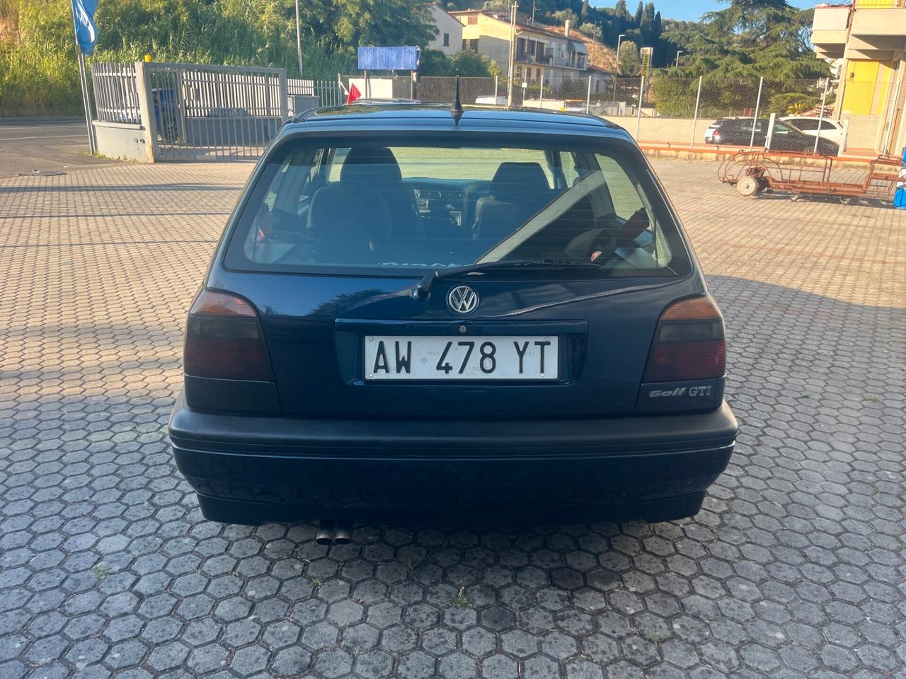 Volkswagen Golf GTI 2.0 16V cat 3 porte