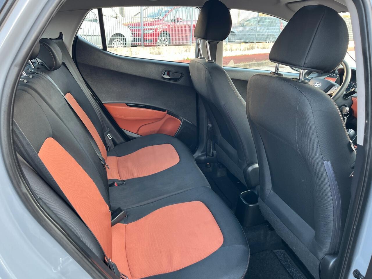 Hyundai i10 EURO 6 1.0 MPI STYLE ADATTA AI NEOPATENTATI UNICO PROPRIETARIO